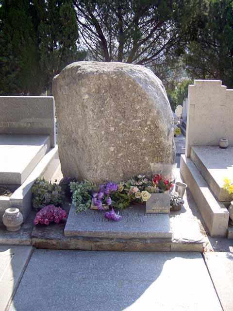 http://195.200.168.250/web/provence-insolite/pierre/images/defferre.jpg